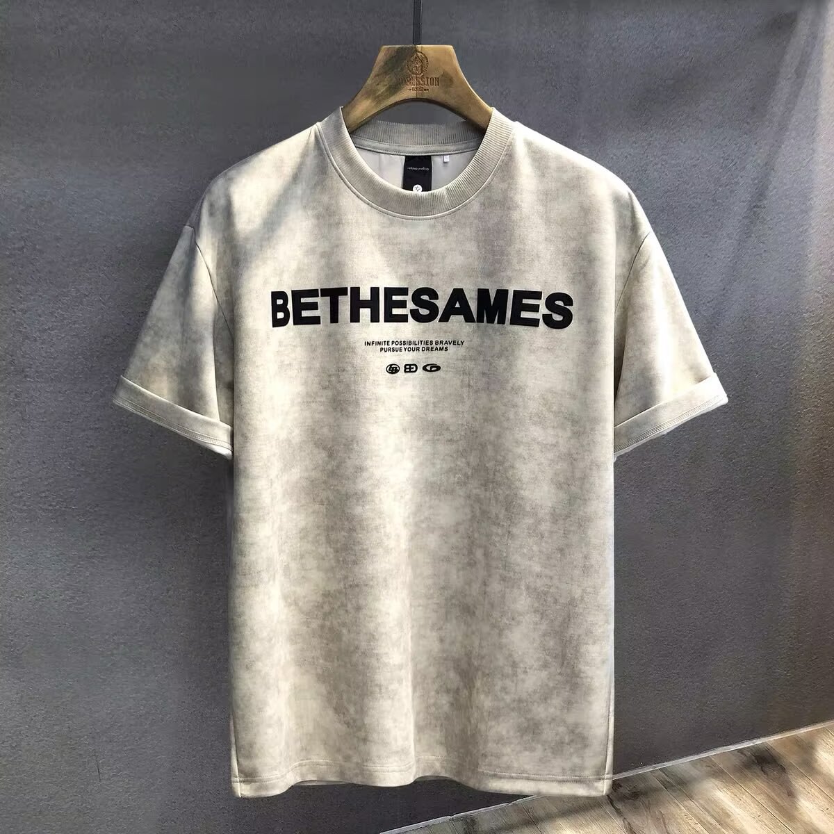 2026潮牌短袖T恤男士夏季新款图案圆领印花上衣百搭潮流ins打底衫