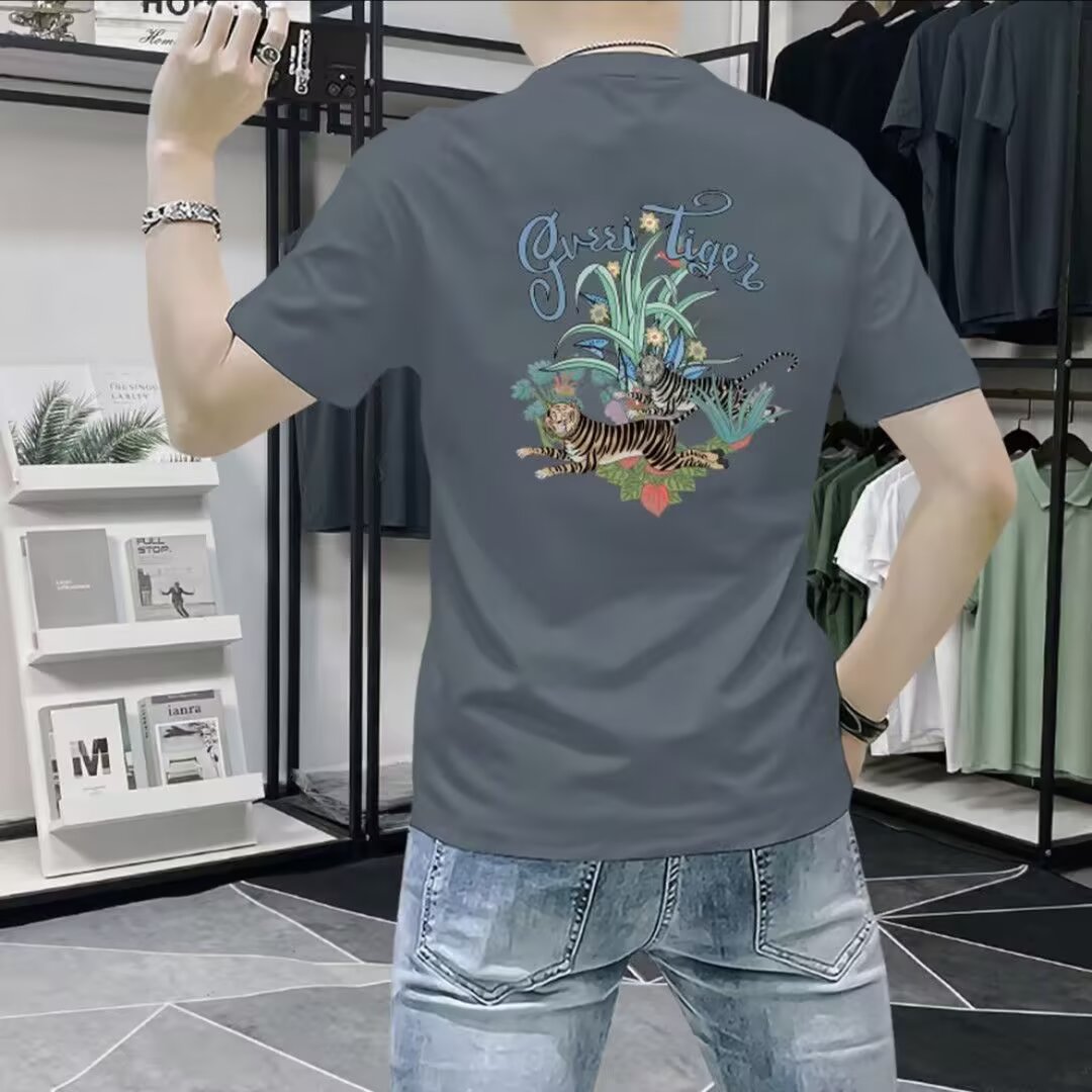 灰色