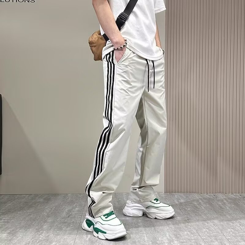 米白色